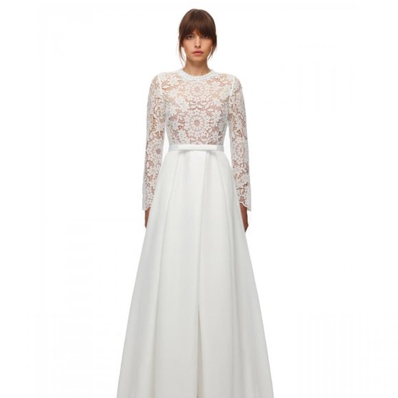 chinese dress ladies Self-Portrait Crescent Guipure Lace-Trim Chiffon Maxi Dress Cream/Red –  Celebrity Owned